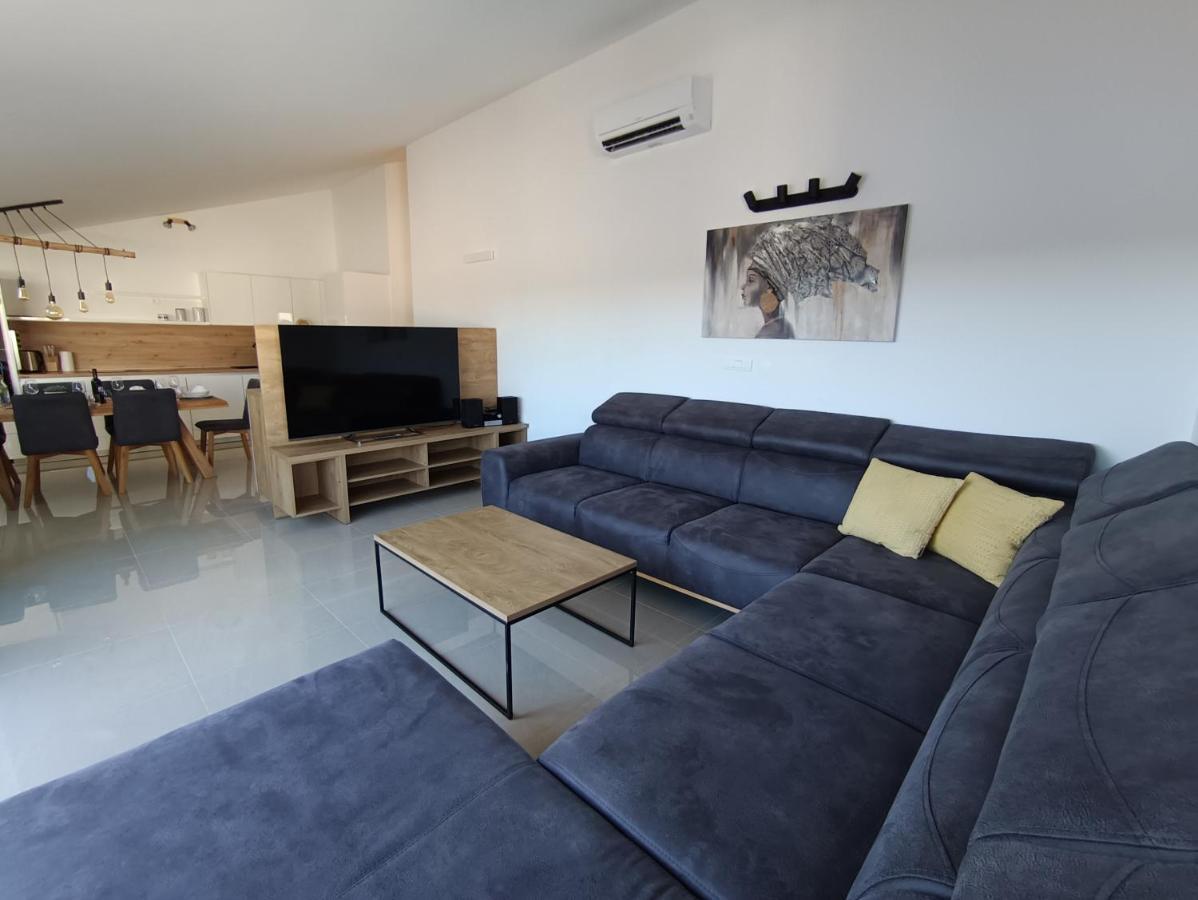 Penthouse Sunset Apartment Medulin Exterior photo