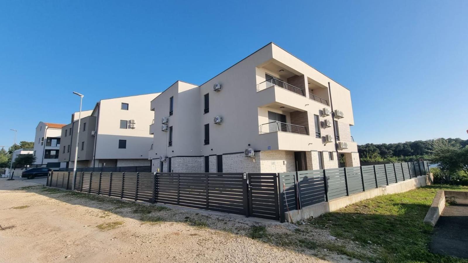 Penthouse Sunset Apartment Medulin Exterior photo